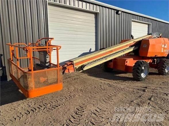 JLG 600S Телескопични повдигачи
