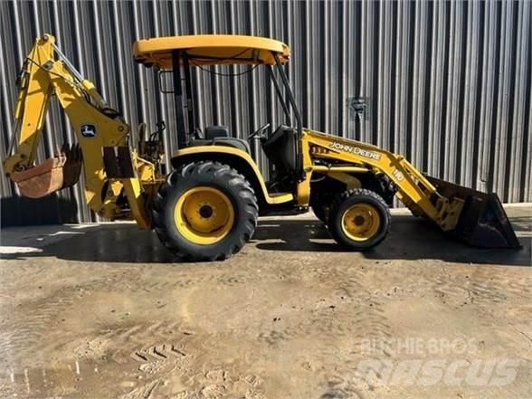 John Deere 110 Товарач със заден ексватор