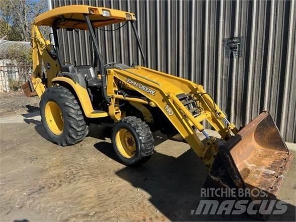 John Deere 110 Товарач със заден ексватор