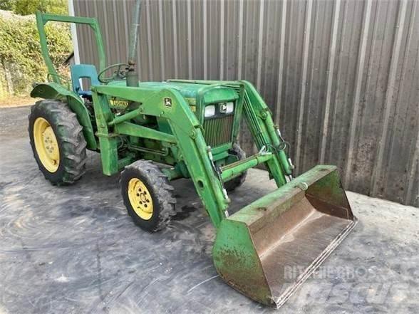 John Deere 850 Трактори