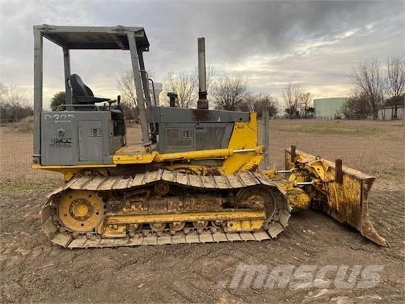 Komatsu D32P-1 Верижни булдозери

