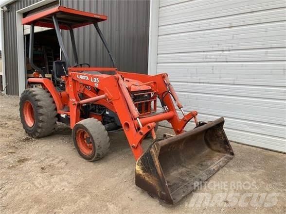 Kubota L35 Колесни товарачи