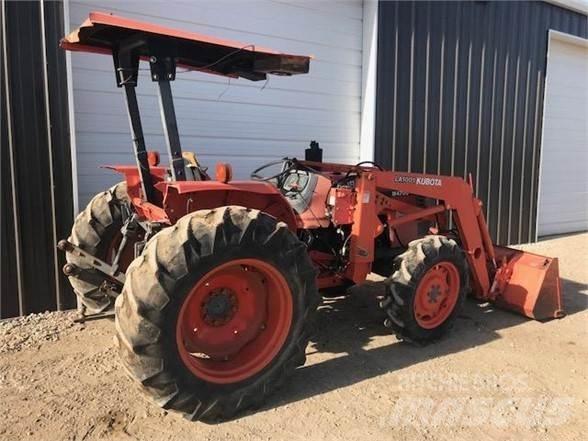 Kubota M4700 Трактори