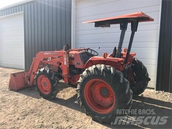 Kubota M4700 Трактори