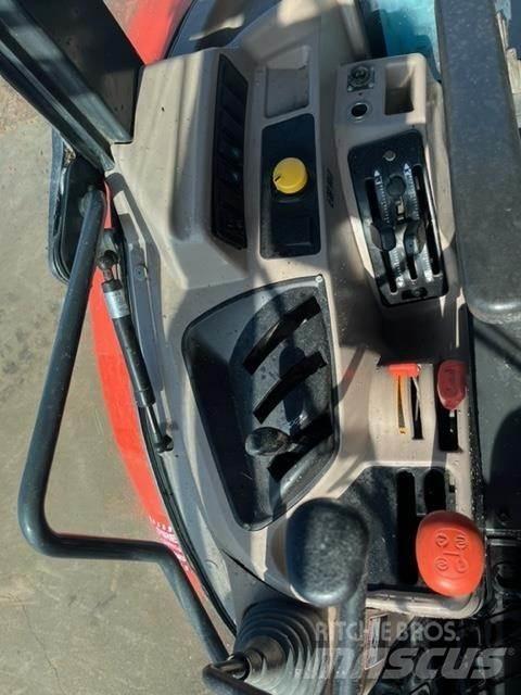 Kubota M6060D Трактори