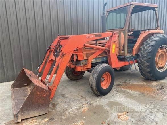 Kubota M8950 Трактори