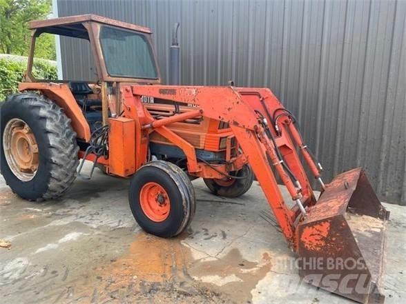 Kubota M8950 Трактори