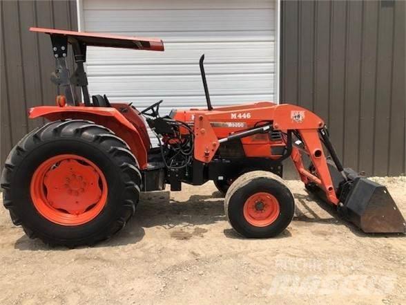 Kubota M9000 Трактори
