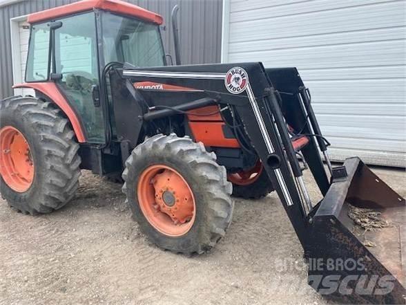 Kubota M9000 Трактори