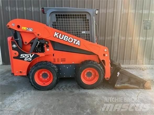 Kubota SSV65 Мини товарачи
