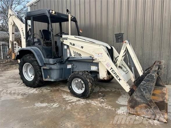 Terex TLB840R Товарач със заден ексватор