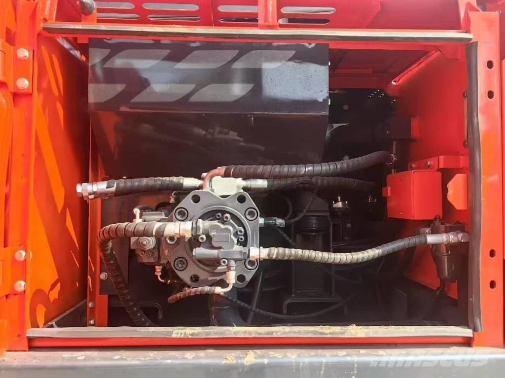 Doosan DX 225 LC Верижен екскаватор