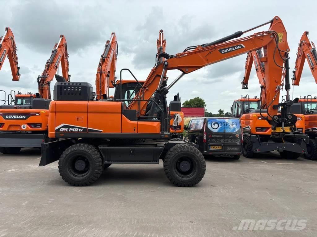 Develon DX140W-7 Колесни екскаватори