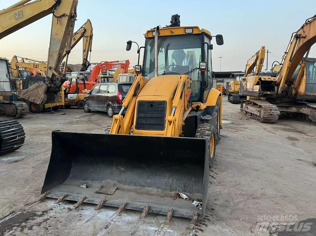 JCB 3CX Товарач със заден ексватор