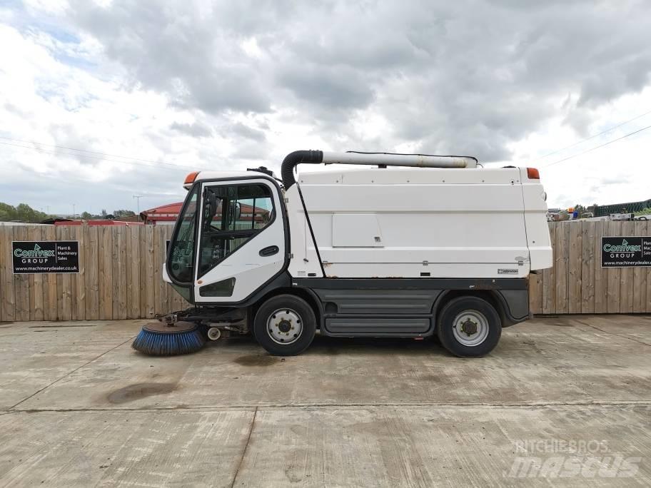 Johnston CX 400 Автоматични метачки с четки