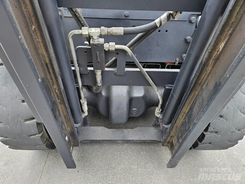 Doosan D 30 G Дизелови камиони