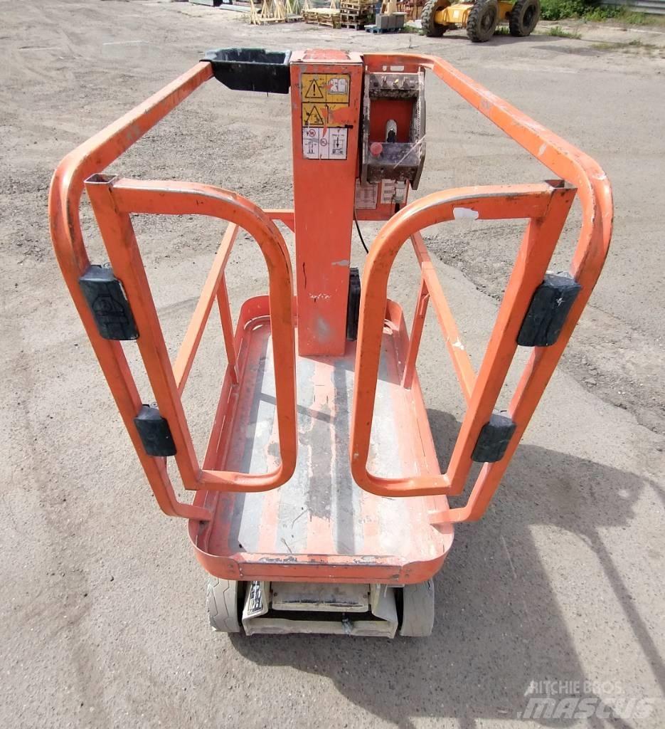 JLG 1230 ES Вертикални мачтови повдигачи
