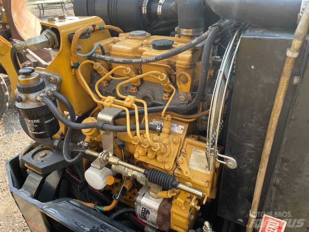 CAT CB224E Двойни барабанни ролки
