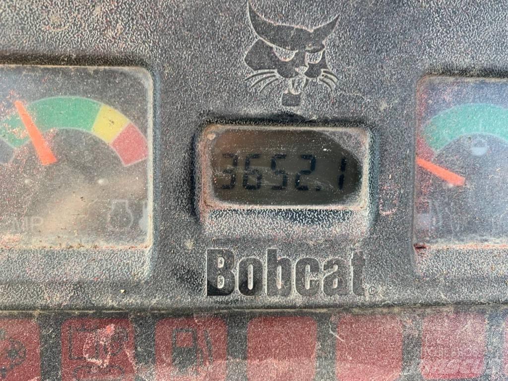 Bobcat 425 Мини екскаватори < 7 т