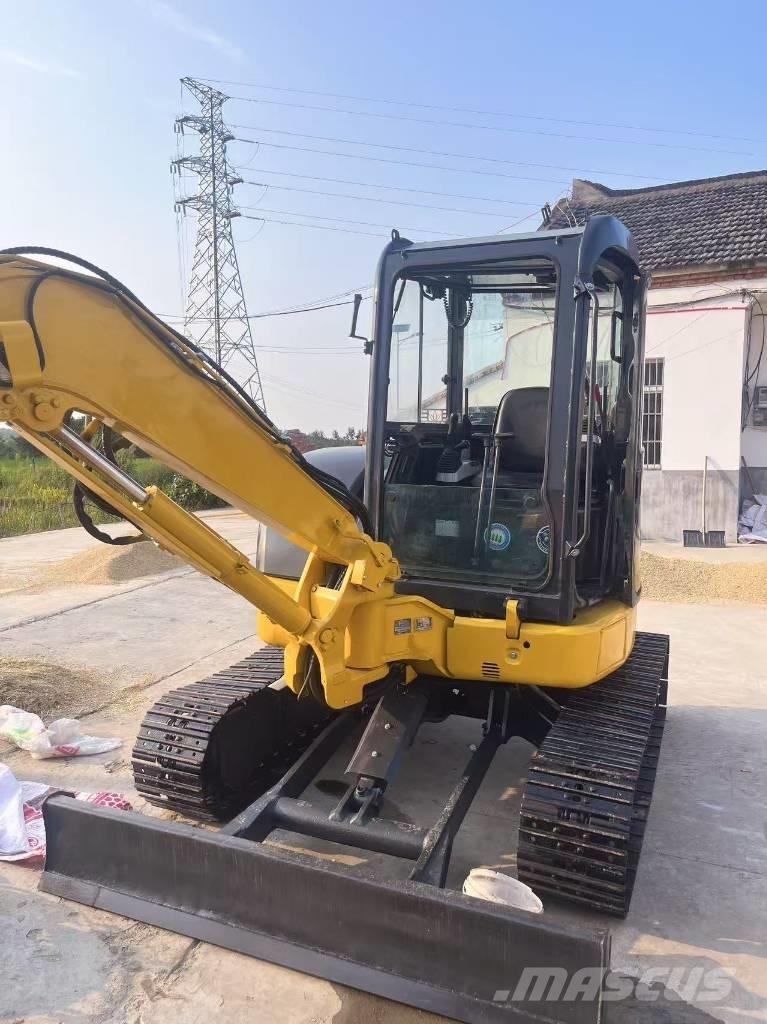 Komatsu PC 40 MR Мини екскаватори < 7 т