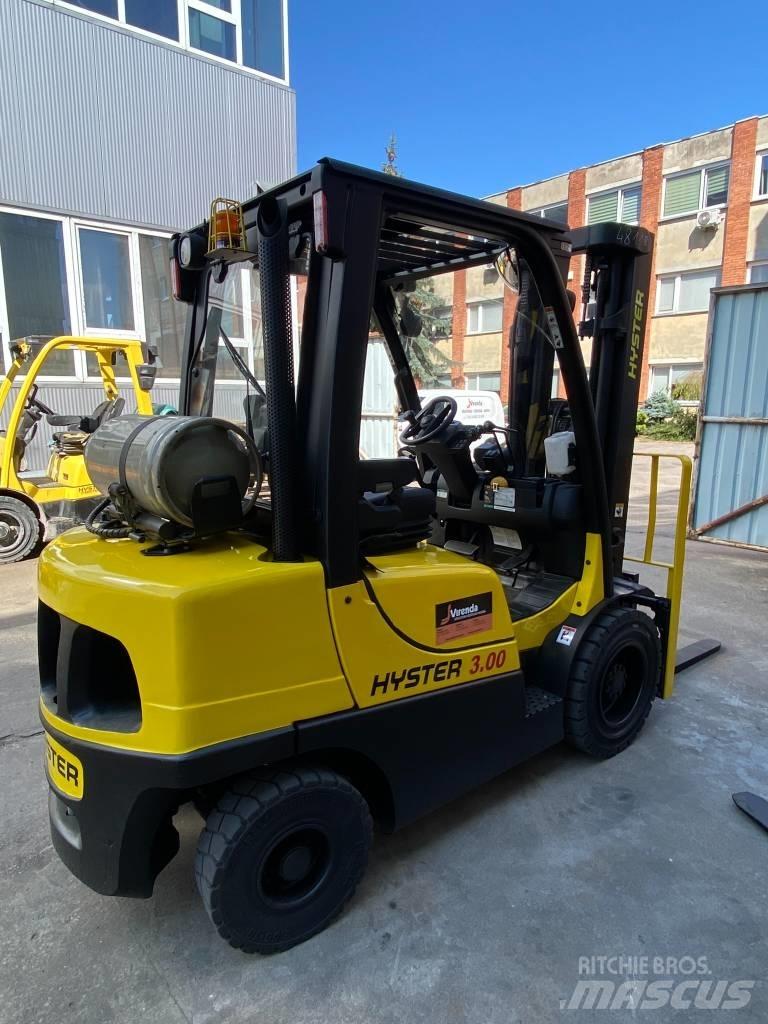 Hyster H3.0FT Камиони с АГУ