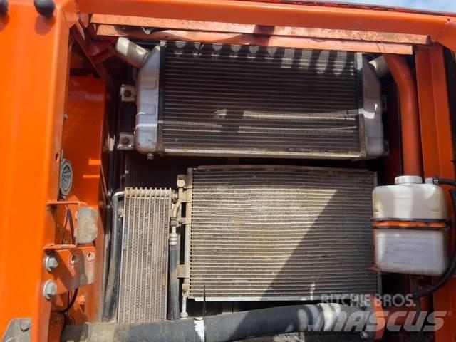 Doosan DX 225 LC Верижен екскаватор