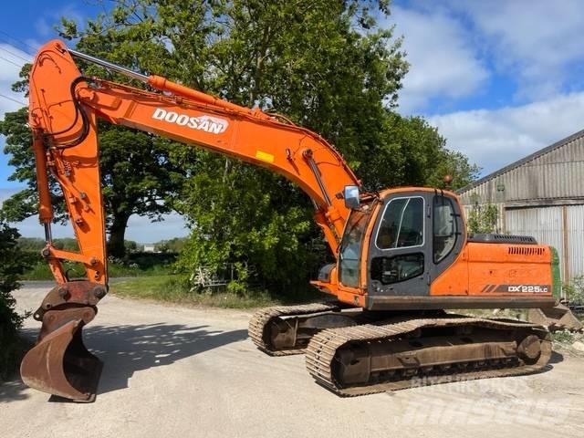 Doosan DX 225 LC Верижен екскаватор