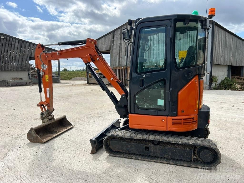 Hitachi ZX 26 U-6 Мини екскаватори < 7 т
