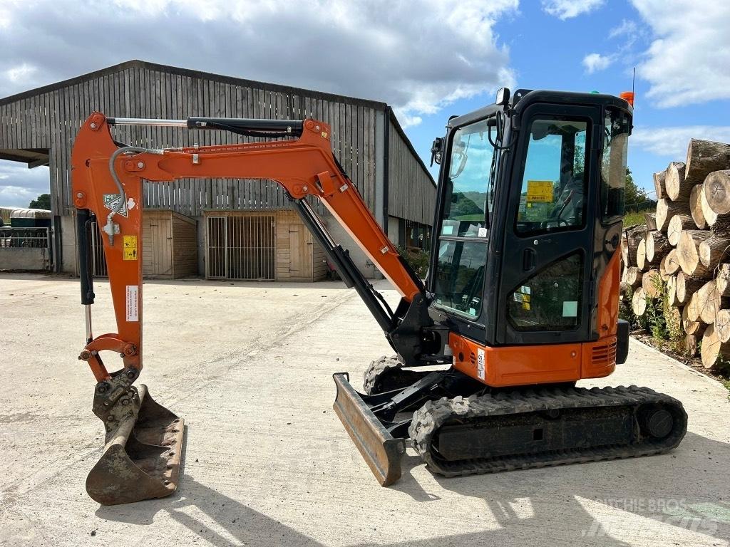 Hitachi ZX 26 U-6 Мини екскаватори < 7 т