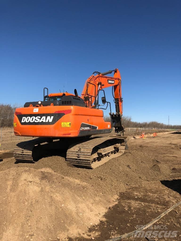 Develon DX225LC-5 Верижен екскаватор