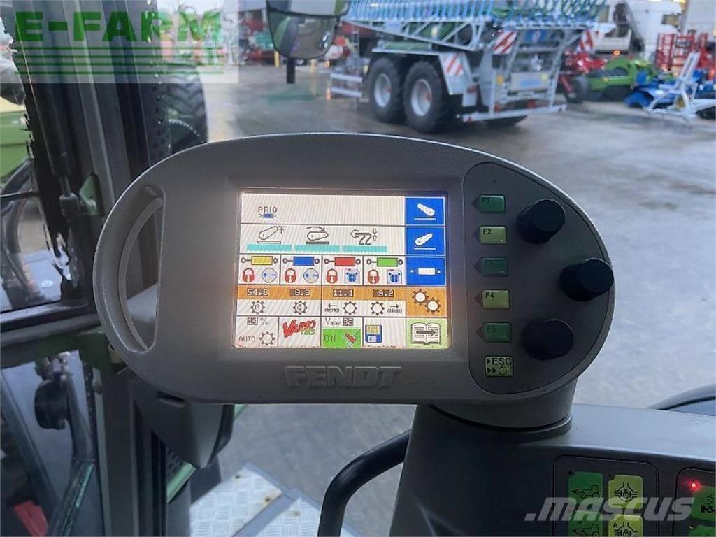 Fendt 820 vario Трактори