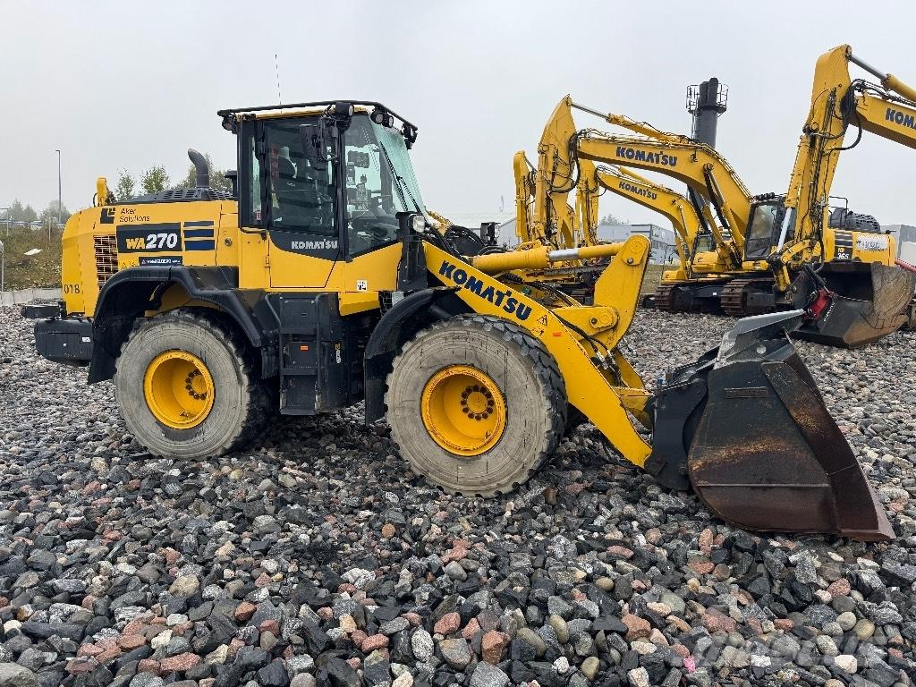 Komatsu WA 270-8 Колесни товарачи