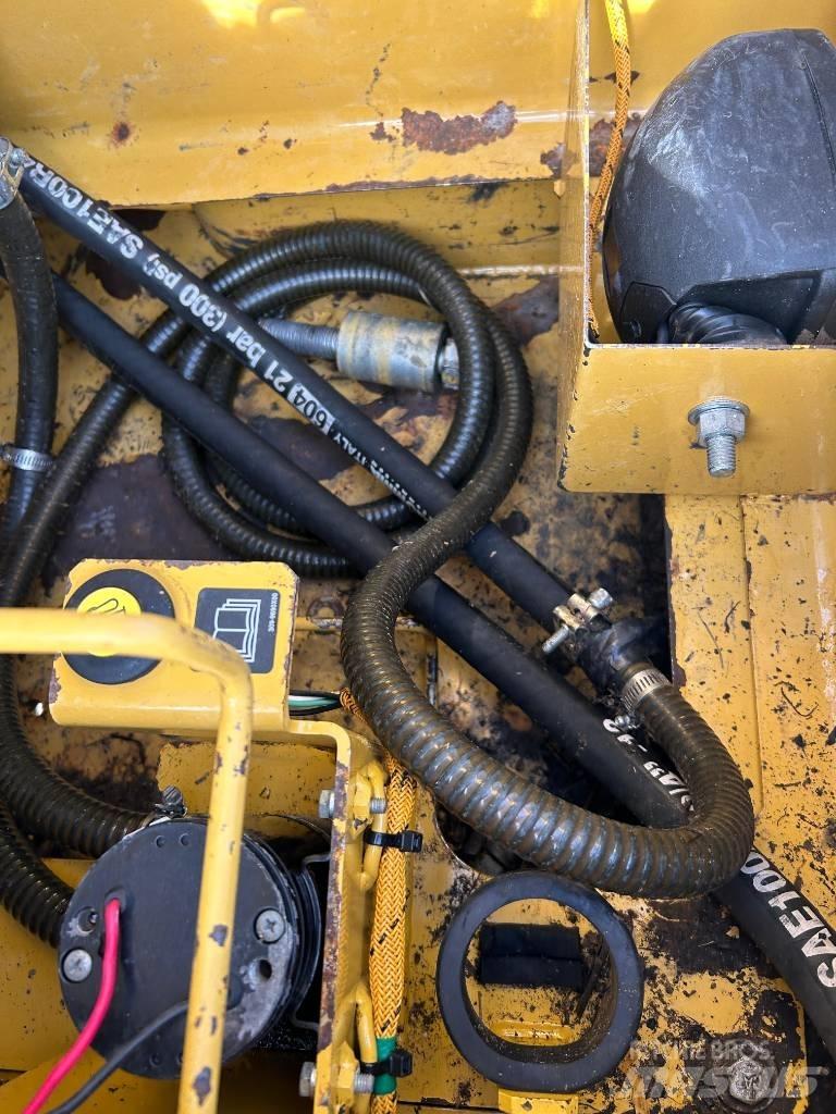 CAT 313 F LGC Верижен екскаватор