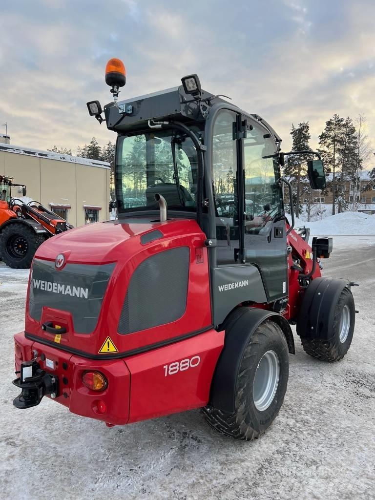 Weidemann 1880 Колесни товарачи