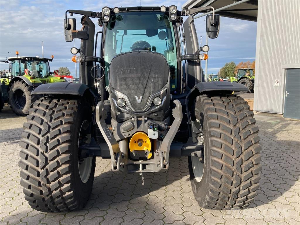 Valtra N155 Direct Трактори