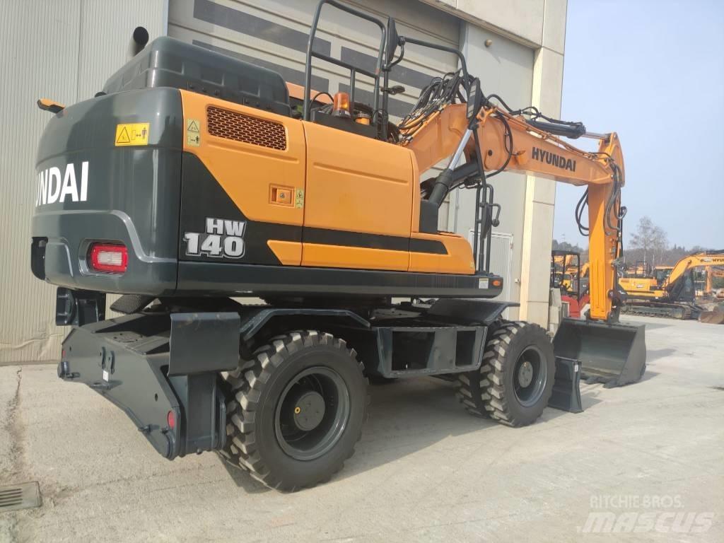 Hyundai HW140 Колесни екскаватори