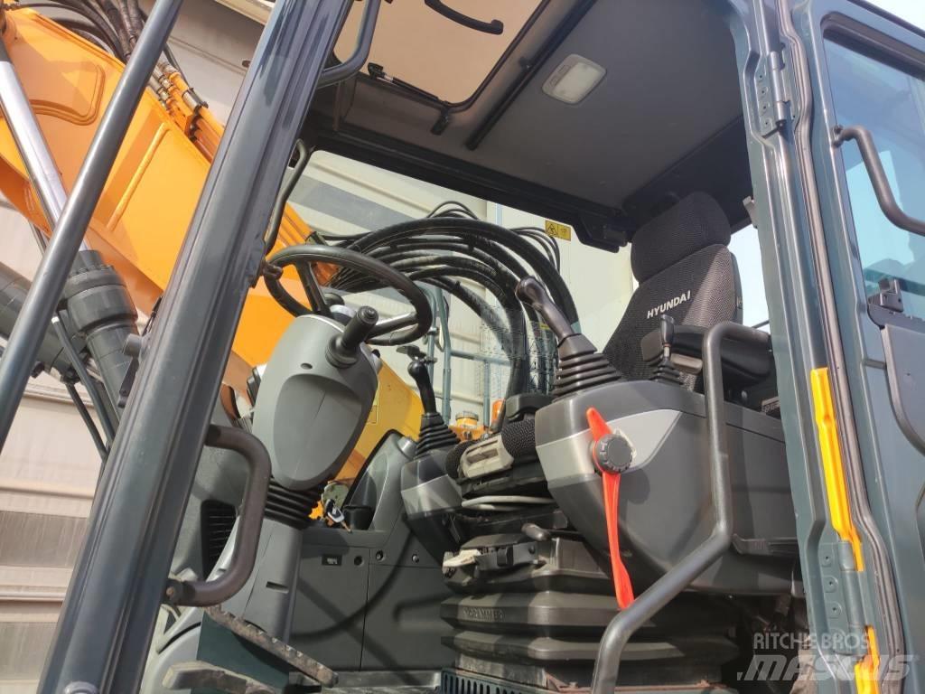 Hyundai HW140 Колесни екскаватори