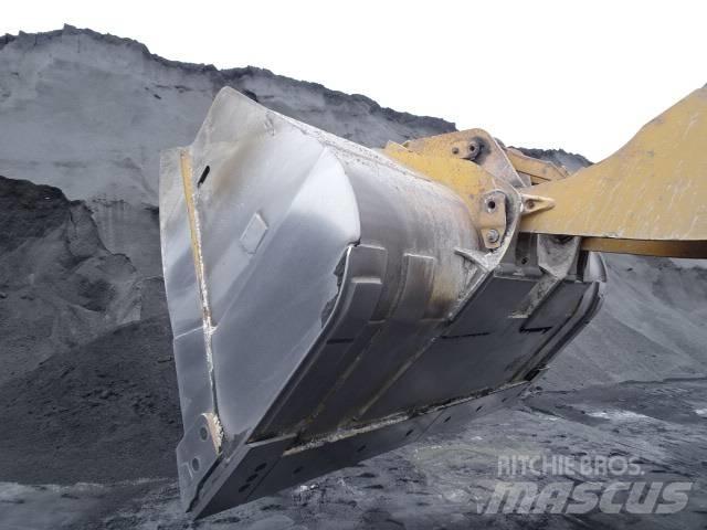 CAT 982 M Колесни товарачи