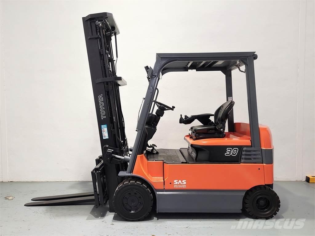 Toyota 7FBMF30 Електрически вилични кари-повдигачи
