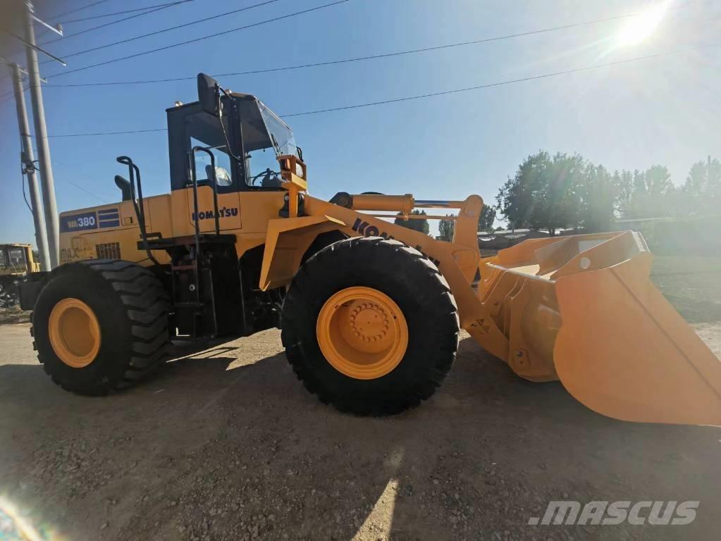 Komatsu WA 380-5 Колесни товарачи
