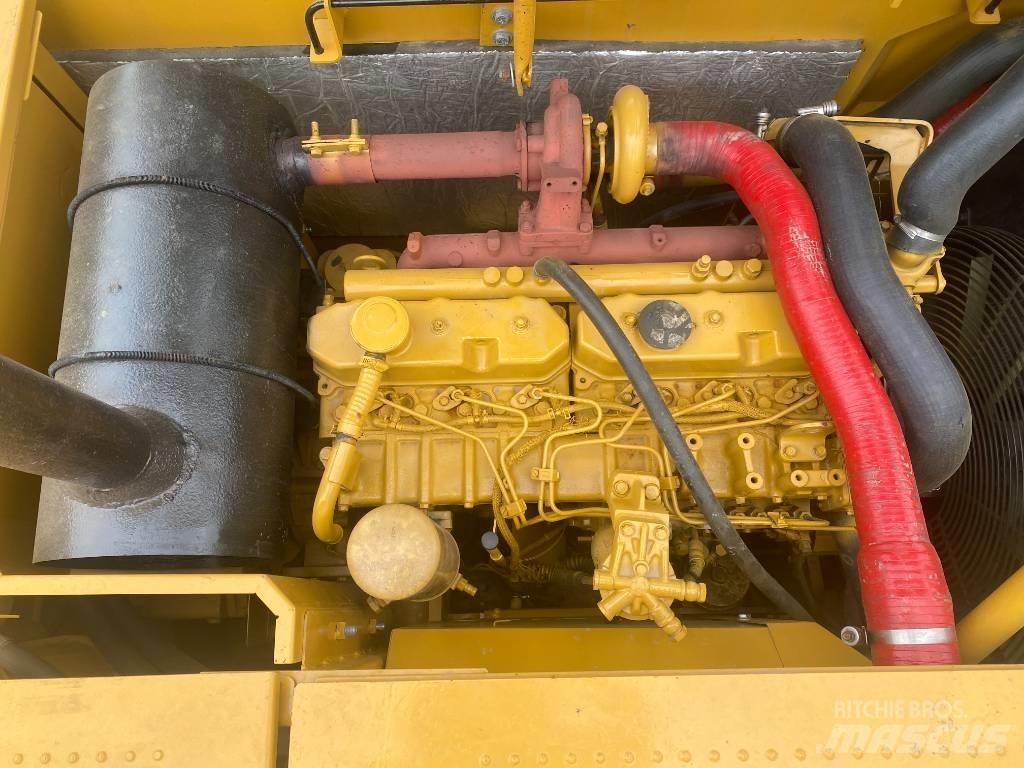 CAT 320 D Верижен екскаватор