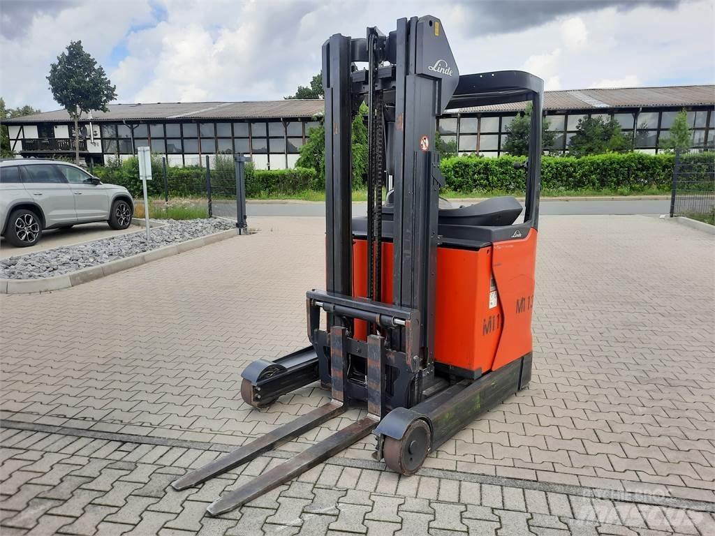 Linde R14 Ретрак/ Високоповдигач с изместване на вилката напред