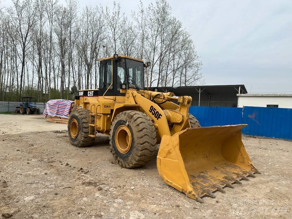 CAT 950 F Колесни товарачи