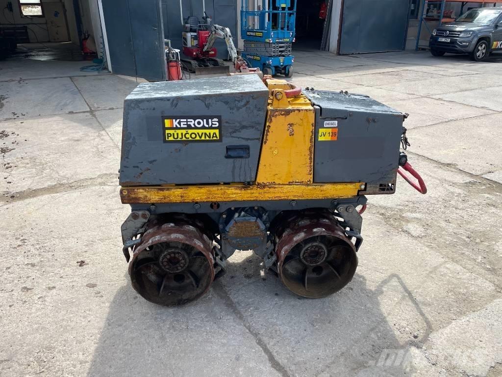 Bomag BMP 851 Двойни барабанни ролки
