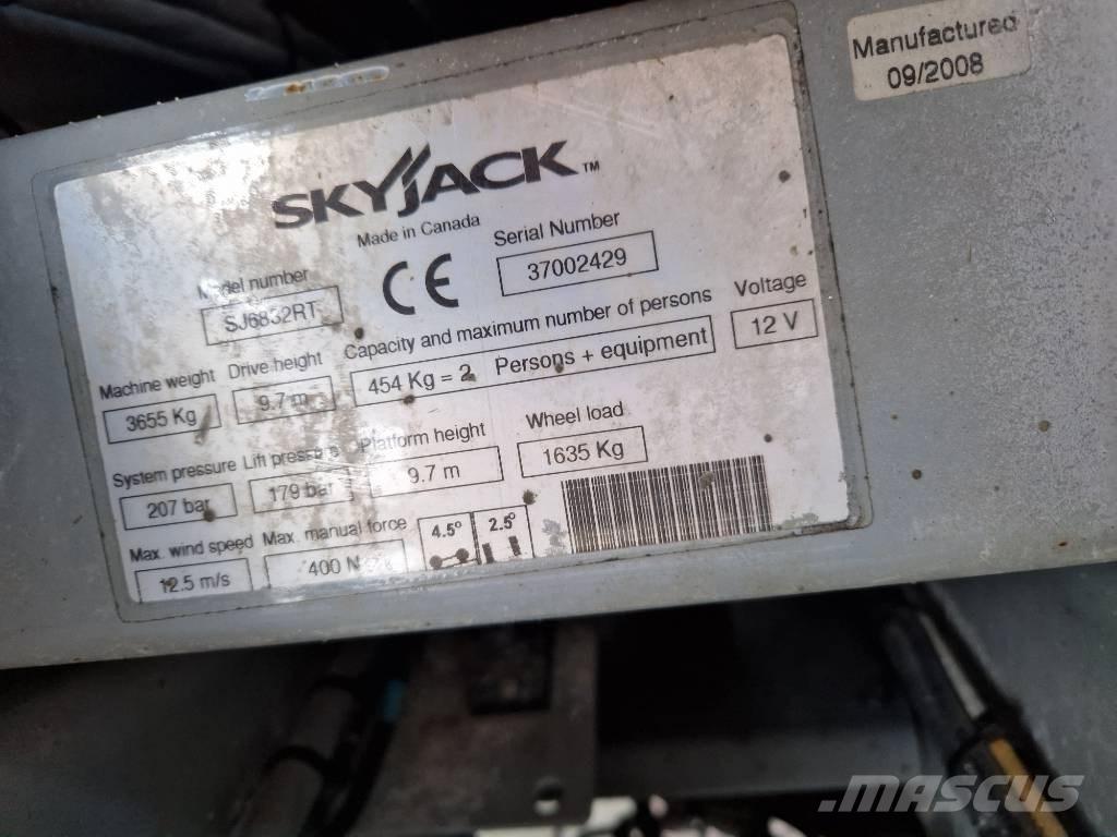 SkyJack SJ 6832 RT Ножични работни платформи