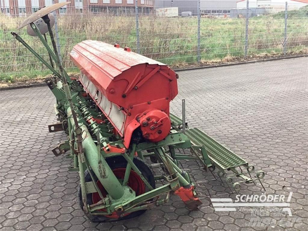 Nodet SÄMASCHINE Машини за прецизно сеене