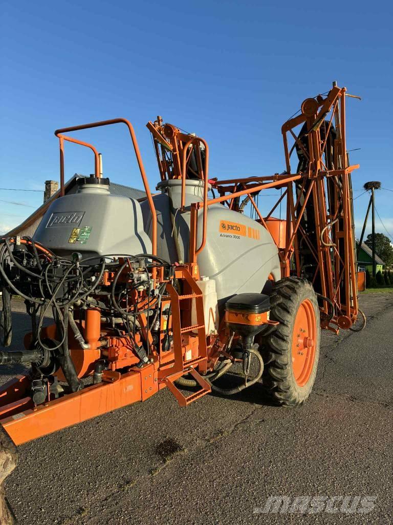 Jacto ADVANCE 3000 Прикачни пръскачки
