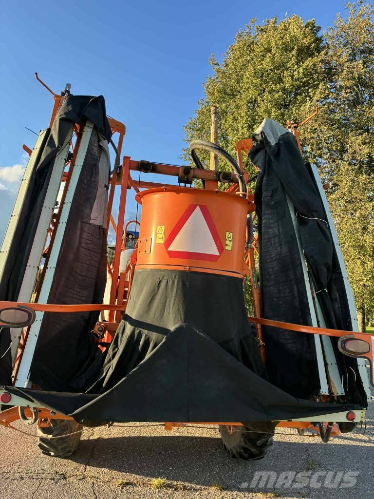 Jacto ADVANCE 3000 Прикачни пръскачки
