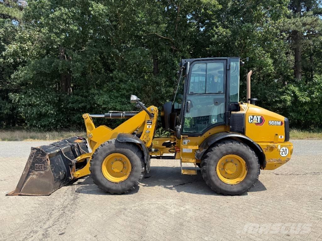 CAT 908 Колесни товарачи