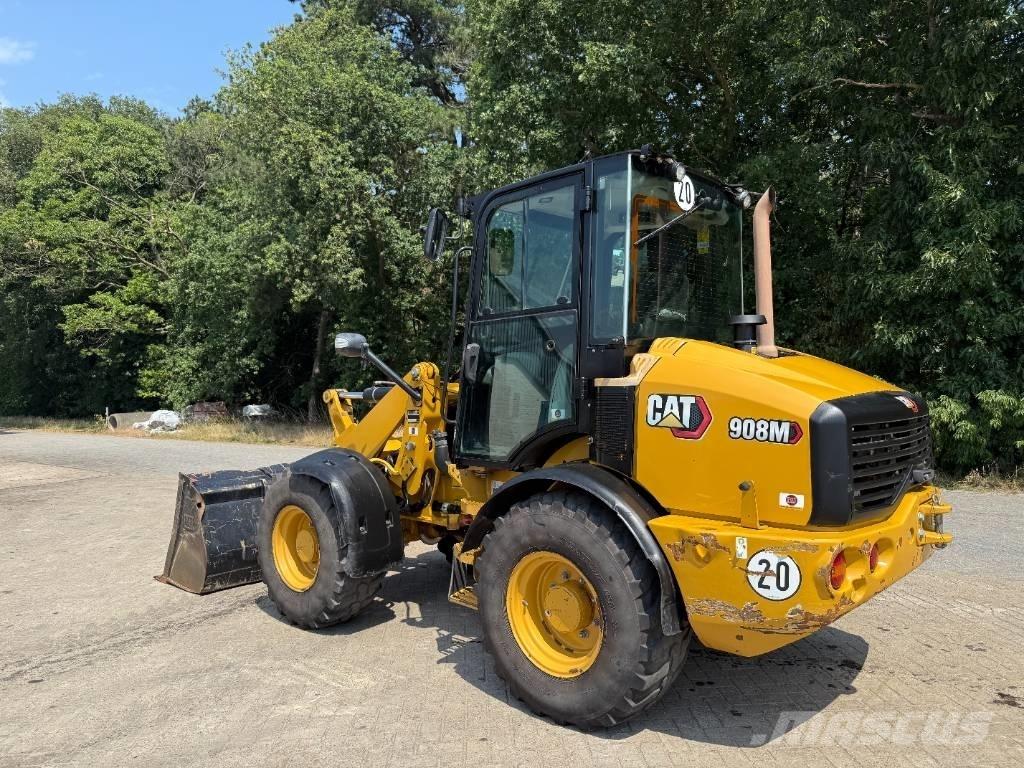CAT 908 Колесни товарачи